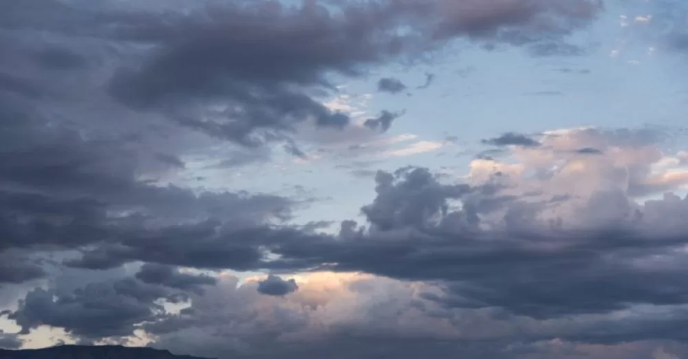 Καιρός: Αίθριος με τοπικές νεφώσεις – Πώς θα είναι το σκηνικό το Σαββατοκύριακο