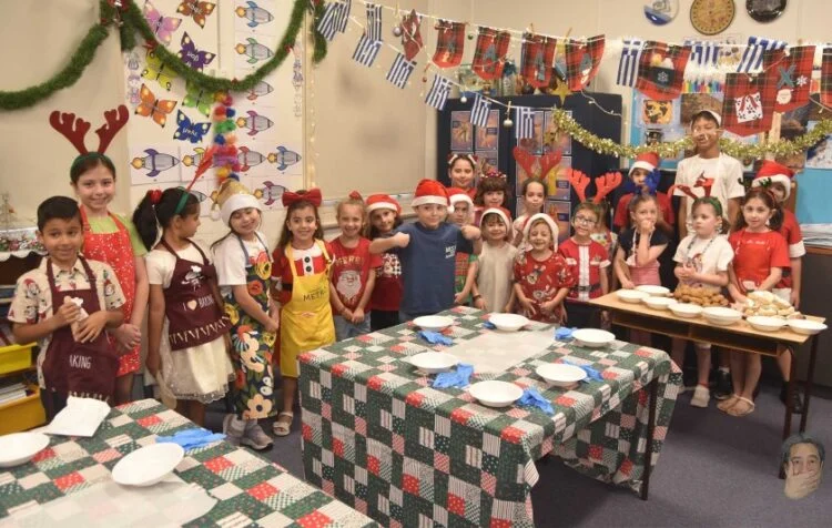 Σίδνεϊ: Μικροί ομογενείς έφτιαξαν ελληνικά χριστουγεννιάτικα γλυκά και τραγούδησαν τα κάλαντα